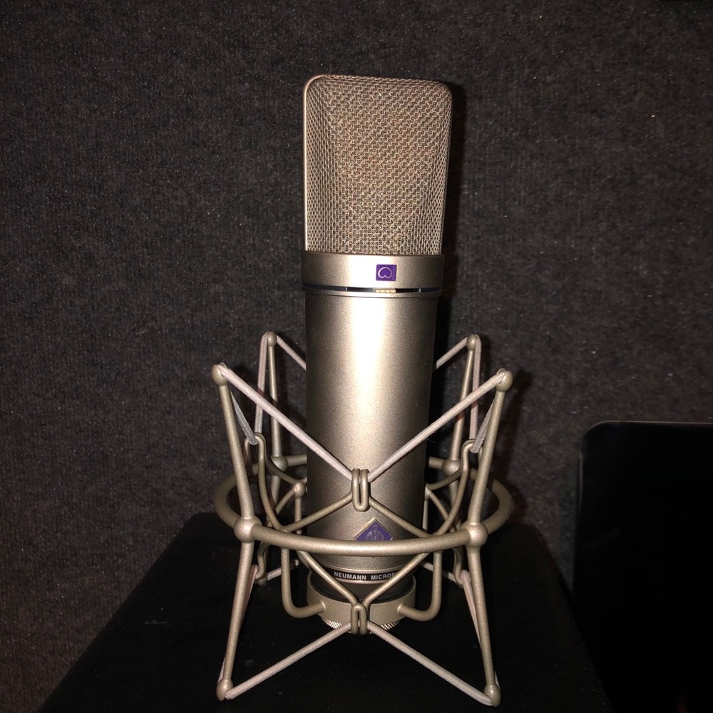 Neumann U 87 Ai with shockmount 2019 Nickel